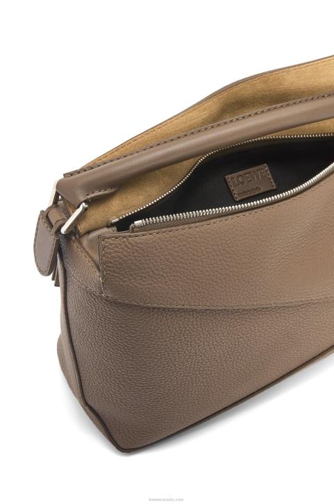 Loewe Puzzle Edge bag in grained calfskin 688V541 Men Tundra