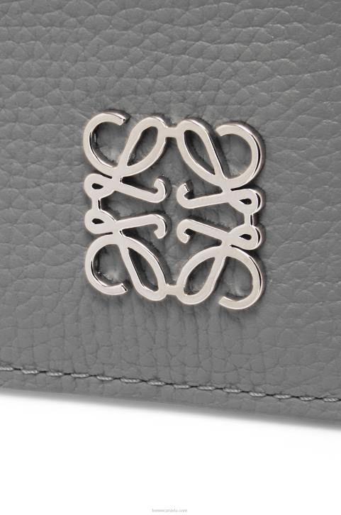 Loewe Anagram square cardholder in pebble grain calfskin with chain 688V1384 Women Asphalt Grey