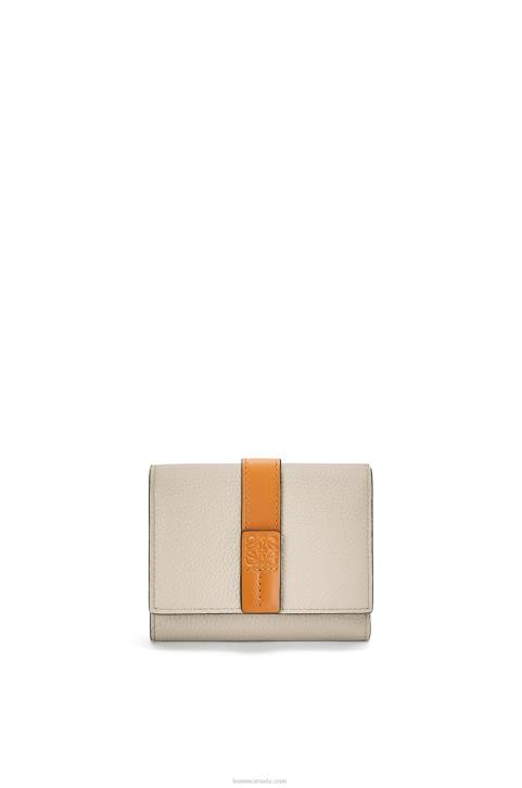 Loewe Trifold wallet in soft grained calfskin 688V1315 Women Light Oat/Honey