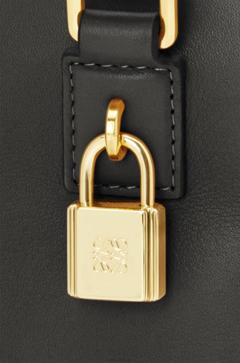 Loewe Amazona 16 Square bag in nappa calfskin 688V140 Women Black