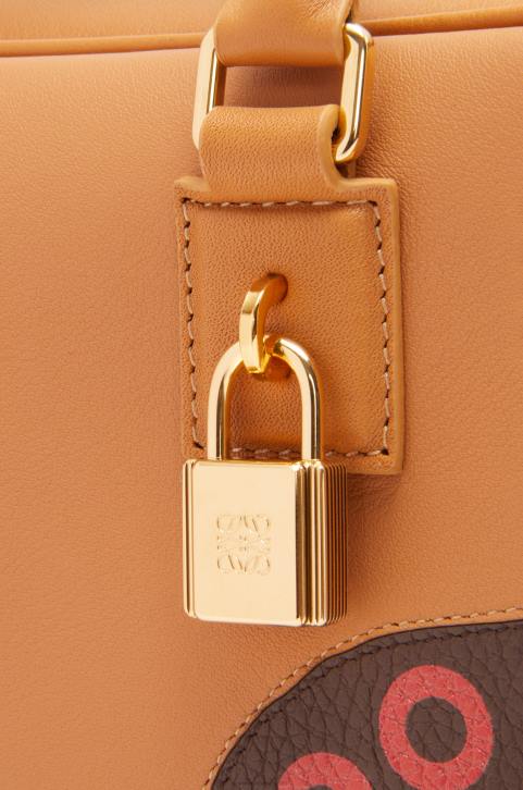 Loewe Amazona 23 in nappa calfskin 688V176 Women Warm Desert