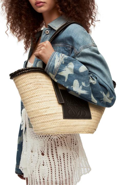 Loewe Inlay Basket bag in palm leaf and calfskin 688V27 Women Natural/Black