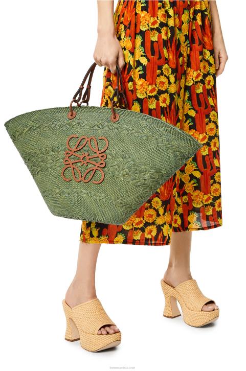 Loewe Large Anagram Basket bag in iraca palm and calfskin 688V65 Women Green/Tan