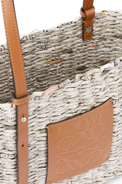 Loewe Small Newspaper Square Basket bag in paper and calfskin 688V101 Women Tan/Multicolor