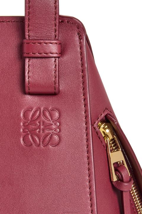 Loewe Hammock compact bag in classic calfskin 688V340 Women Wild Berry