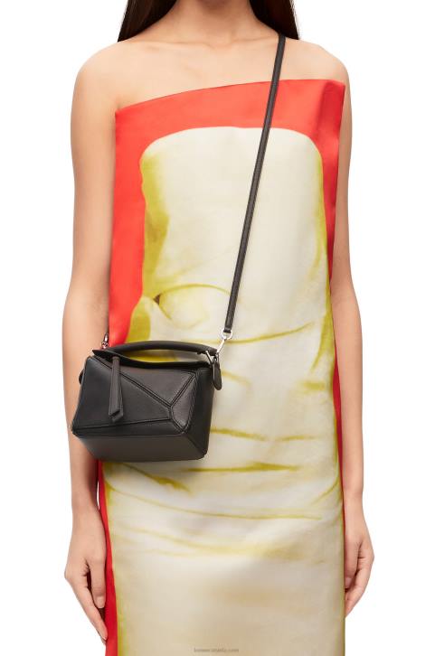 Loewe Mini Puzzle bag in classic calfskin 688V200 Women Black