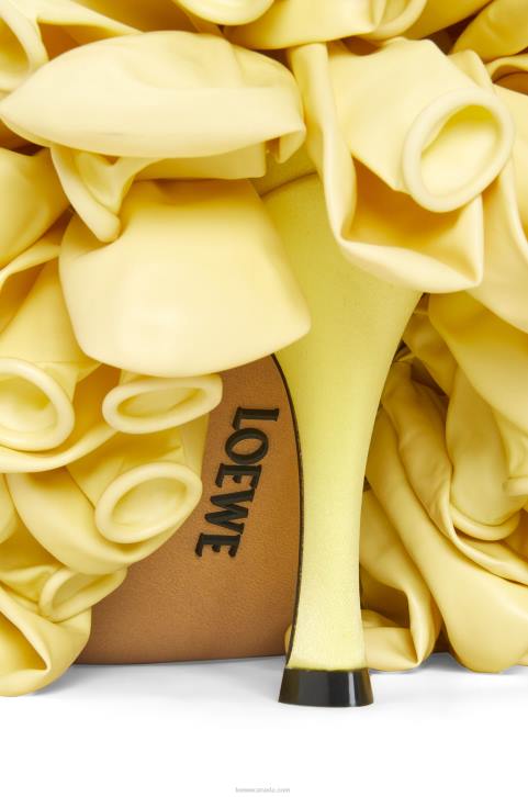 Loewe Comic balloon pump in satin 688V735 Women Medium Concealer