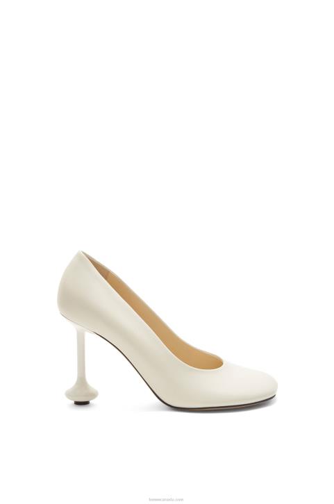 Loewe Toy pump in goatskin 688V729 Women White